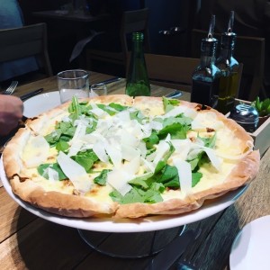 Pizza cuatro quesos