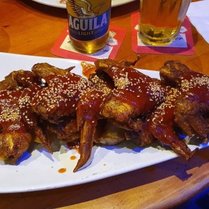 Wings + Cerveza Aguila 😋