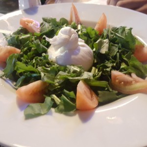 Burrata caprese