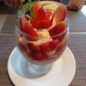 fresas con crema .