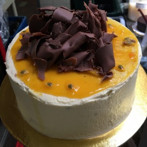 Torta de maracuya con chocolate!