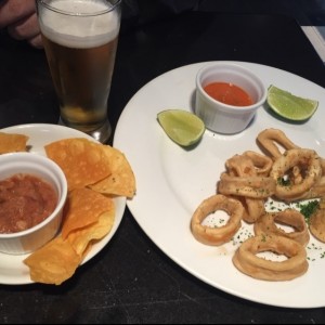 cortesia y calamares apanados