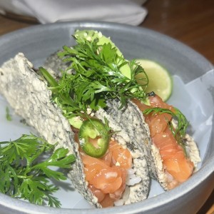 Tacos de salmon
