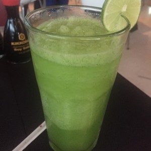 limonada con yerbabuena