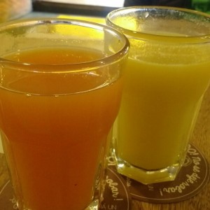 Jugos naturales naranja y mandarina