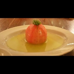 Tomate con albahaca