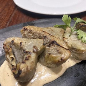 Alcachofas con mayonesa de ajo 