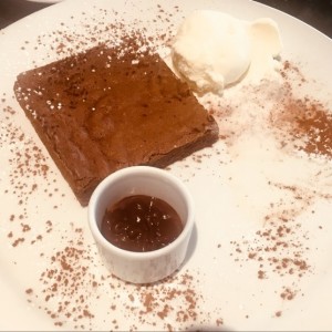 Brownie con Helado 