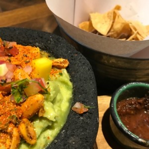 guacamole cantina y .