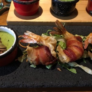 langostinos  envueltos en tocineta