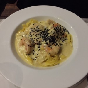Langostinos Morgan con fetuccini