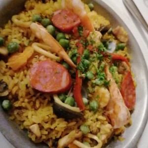 Paella mar y tierra