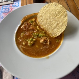 Sopa mexicana con pollo