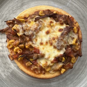 Arepa con Carne Desmechada