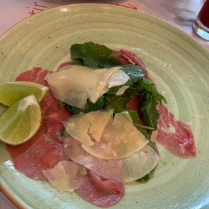 Carpaccio de res