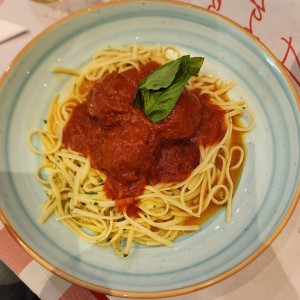 Albóndigas en Salsa Pomodoro 