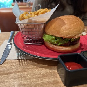 Hamburgesa con papas