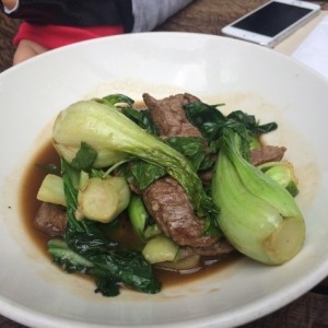 carne con brocoli chino! Fresco delicioso! servido con arroz!