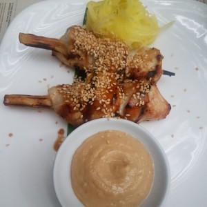 yakitori de pollo