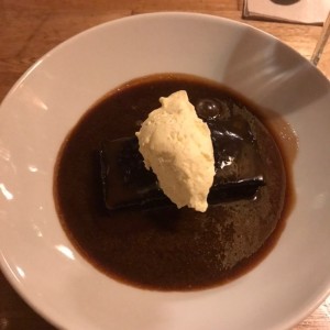 postre en salsa de caramelo. espectacular!