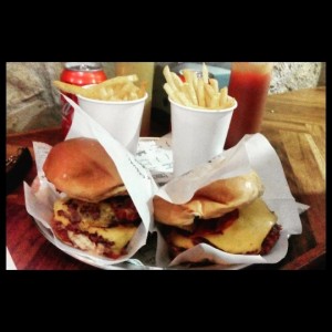 hamburguesa doble con tocineta