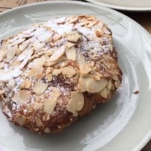 Croissant de almendras