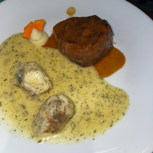 Langosta y lomo 