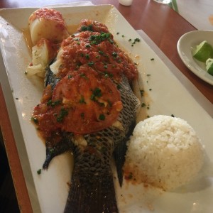 pargo en salsa criolla