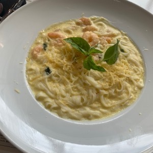 Pasta con camarones