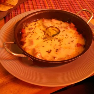 Entrada de queso y chorizo