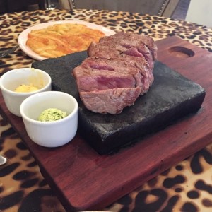 stake a la piedra