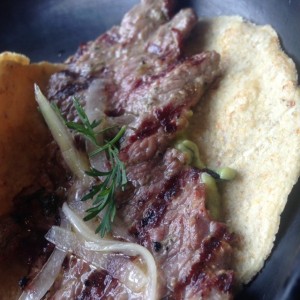 Taco de carne asada