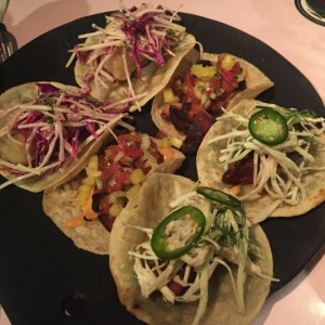 tacos de morrillo, pescado y pastor