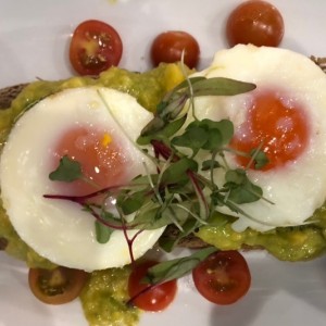 Tostadas con aguacate
