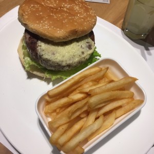 Hamburguesa 225grm + papa francesa