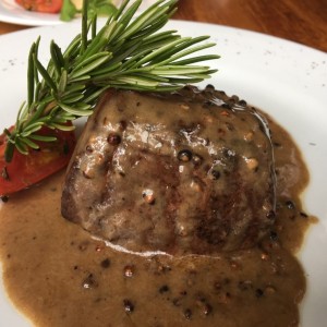 Lomo de res a la pimienta 