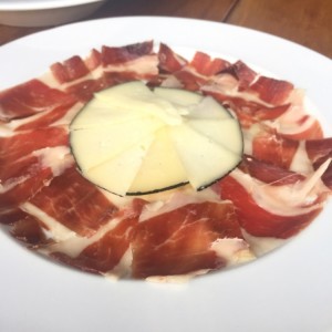 jamon iberico bellota y queso de ovejo 
