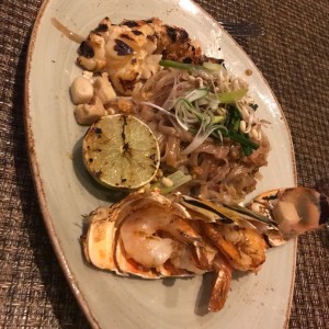 Pad thai de langostinos