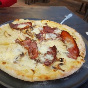 Pizza Carbonara