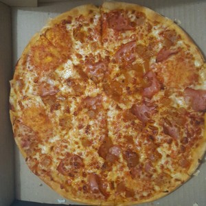 Pizza delgada hawaiana 