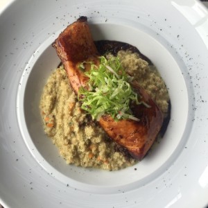 Salmon con panela y ron