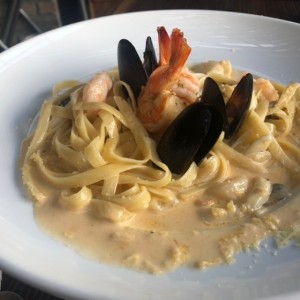 Setas y mariscos Puerto Calabria