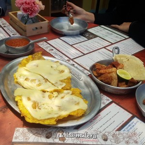 patacones y chicharrones