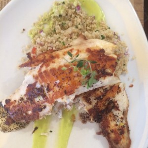 Pescado con quinua