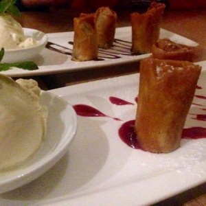 spring rolls de frutos rojos y nutella