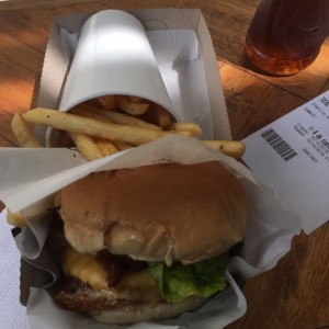 home burger con papas