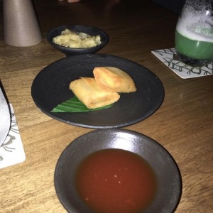 Degustacion (especie de lumpias de pescado)