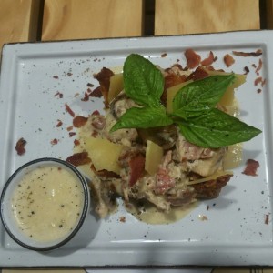 patito carbonara en pan de choclo