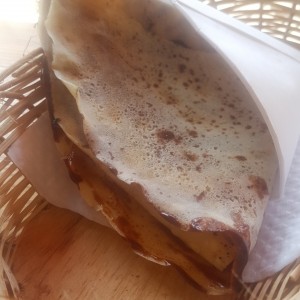 Crepe con salsa de chocolate 