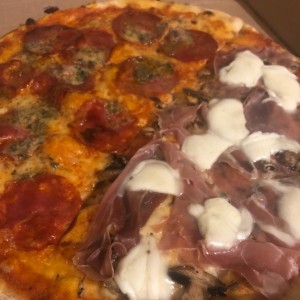 Pizza combinada gourmet mediana: Sfiziosa / Buffalisima